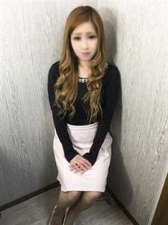 りりか【経験極浅パイパン美女】