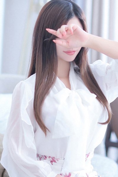 新人・瑠華(るか) (Ruka)