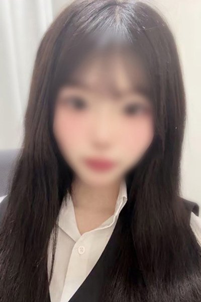内山あみ