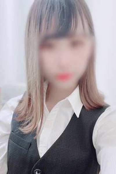 篠田あゆみ