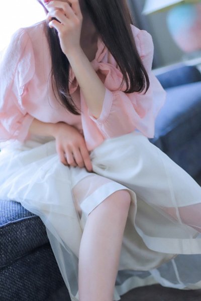 新人・瀬奈(せな)