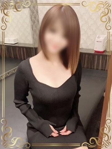 観月らな