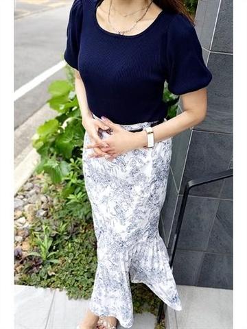 あいな (Aina)