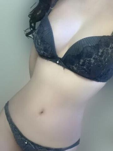 虹羽みに